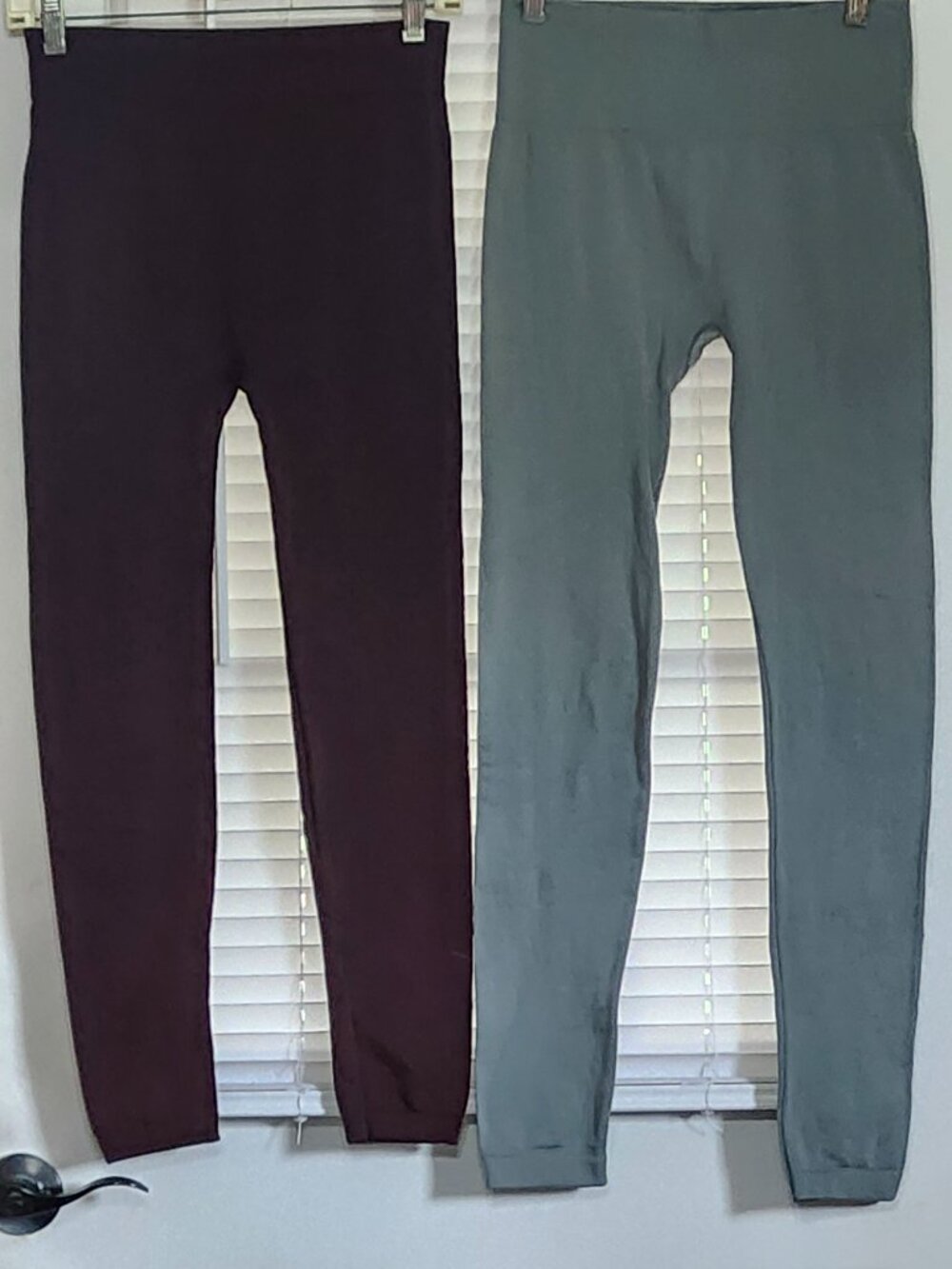 Yelete/Waverly womans fleece lined spandex leggings size junior L